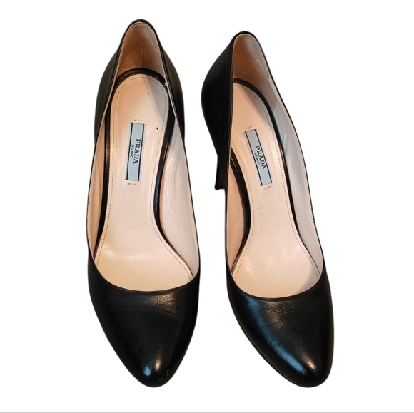 PRADA Almond Toe Pumps in Saffiano Leather Black Size 39 - Picture 2 of 13